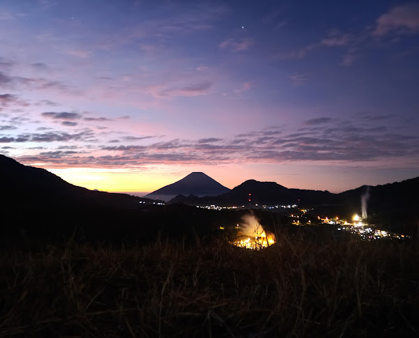 Hiking Gunung Sipandu